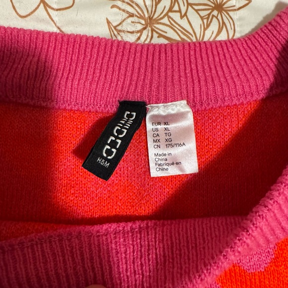 Abstract Retro Sweater - Picture 3 of 4